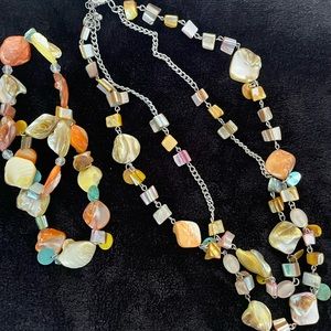 Jewelry: Necklace w/ matching bracelets